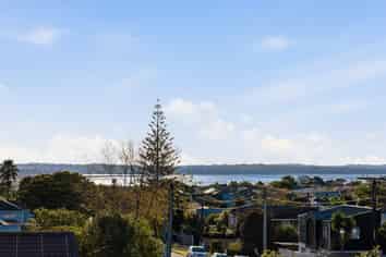 5/12 Alverston Street, Waterview