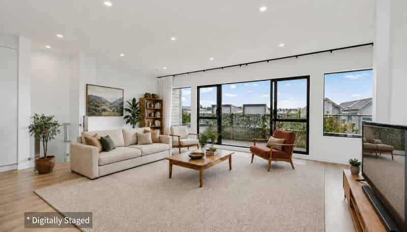 6 Moki Place, Long Bay