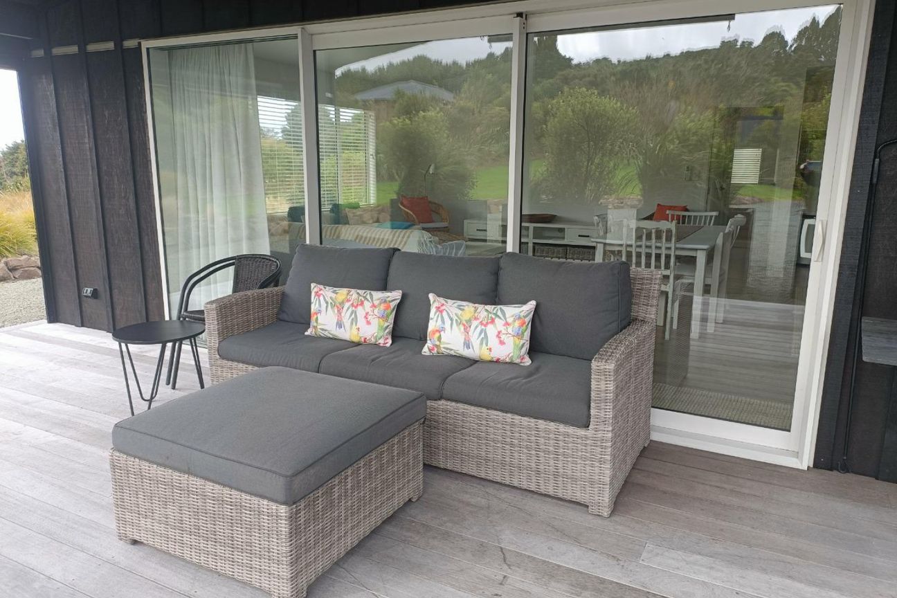 Peaceful Rural Living with Stunning Ocean Views - Widok 6