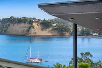 805 Whangaparaoa Road, Manly