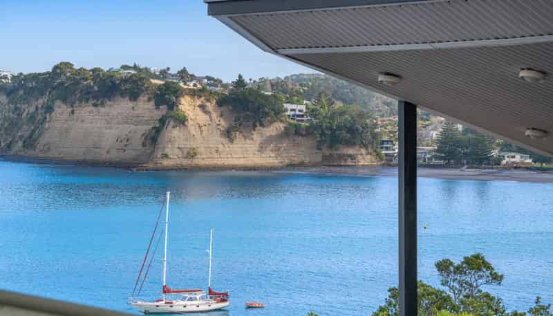 805 Whangaparaoa Road, Manly