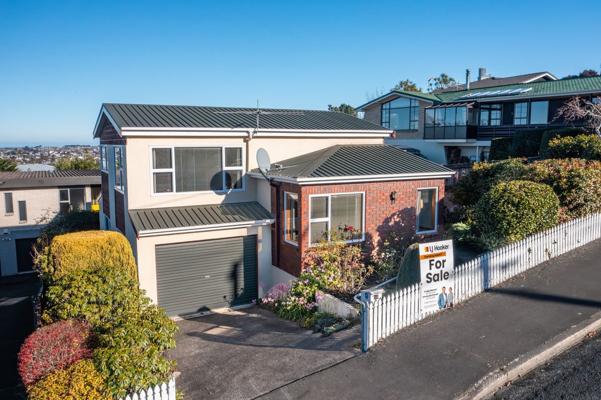 Stunning Views - Townhouse Style Living, Belleknowes
