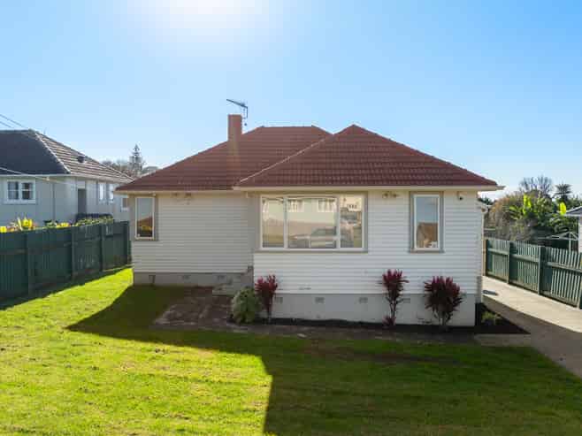 13 Ngarimu Road, Panmure