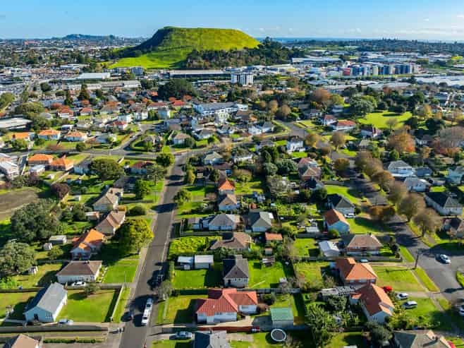 13 Ngarimu Road, Panmure