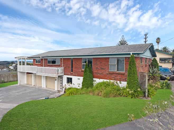 131 Waimumu Road, Massey