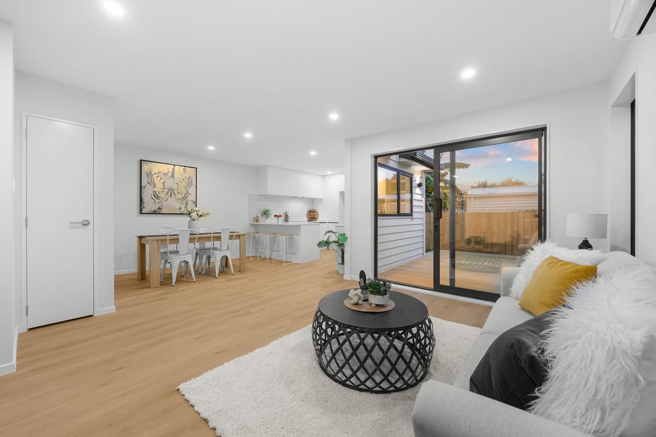 DUPLEX 4 BEDROOM PLUS GARAGE - Vista 2
