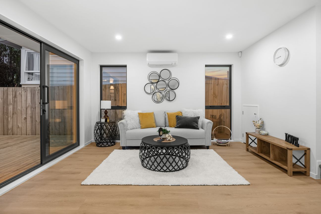 DUPLEX 4 BEDROOM PLUS GARAGE - Vista 4