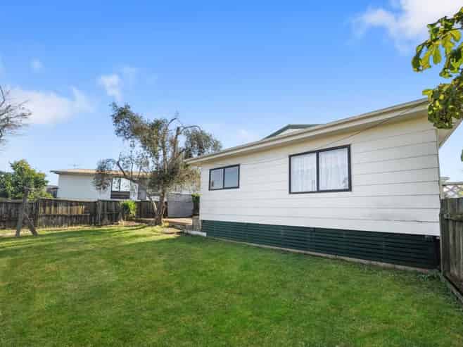 1 Dalmahoy Place, Wattle Downs