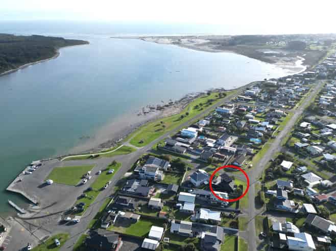 6 Dawson Street, Foxton Beach