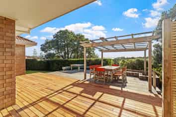 12 Tiller Court, Gulf Harbour