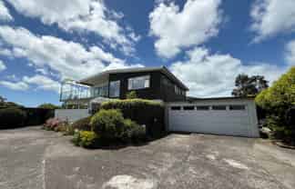 25 Gulf Crest, Bucklands Beach