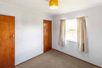19 Edward Avenue, Otara