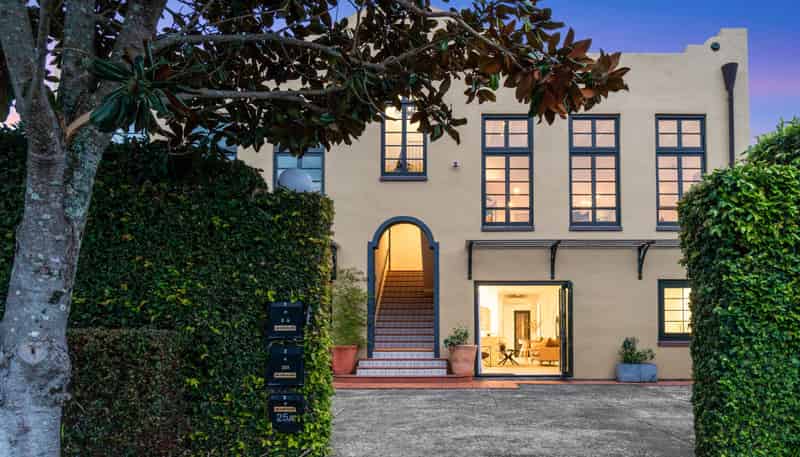 1/25A Lake Road, Devonport