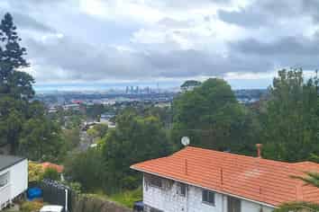 1/227 Sunset Road, Sunnynook
