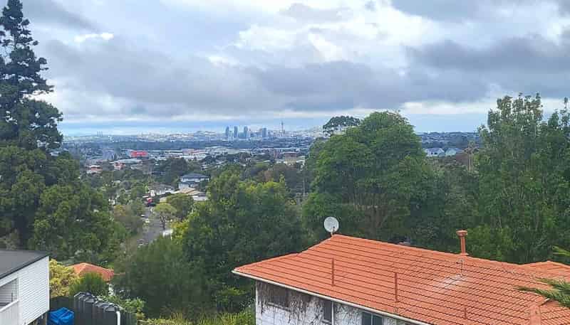 1/227 Sunset Road, Sunnynook