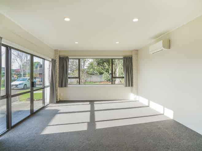 24 Youngs Road, Papakura