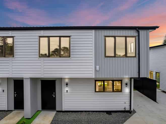 1 Breathtaking Piece, Mangere East
