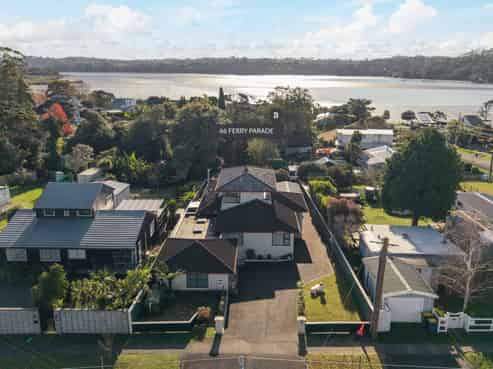 66 Ferry Parade, HERALD ISLAND