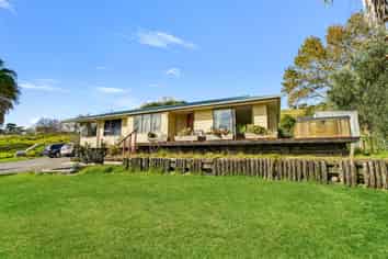 2257 South Head Road, Helensville
