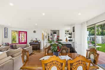 2257 South Head Road, Helensville