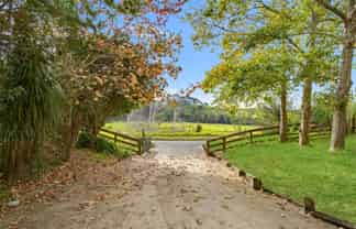 2257 South Head Road, Helensville