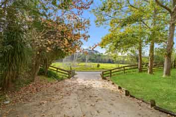 2257 South Head Road, Helensville