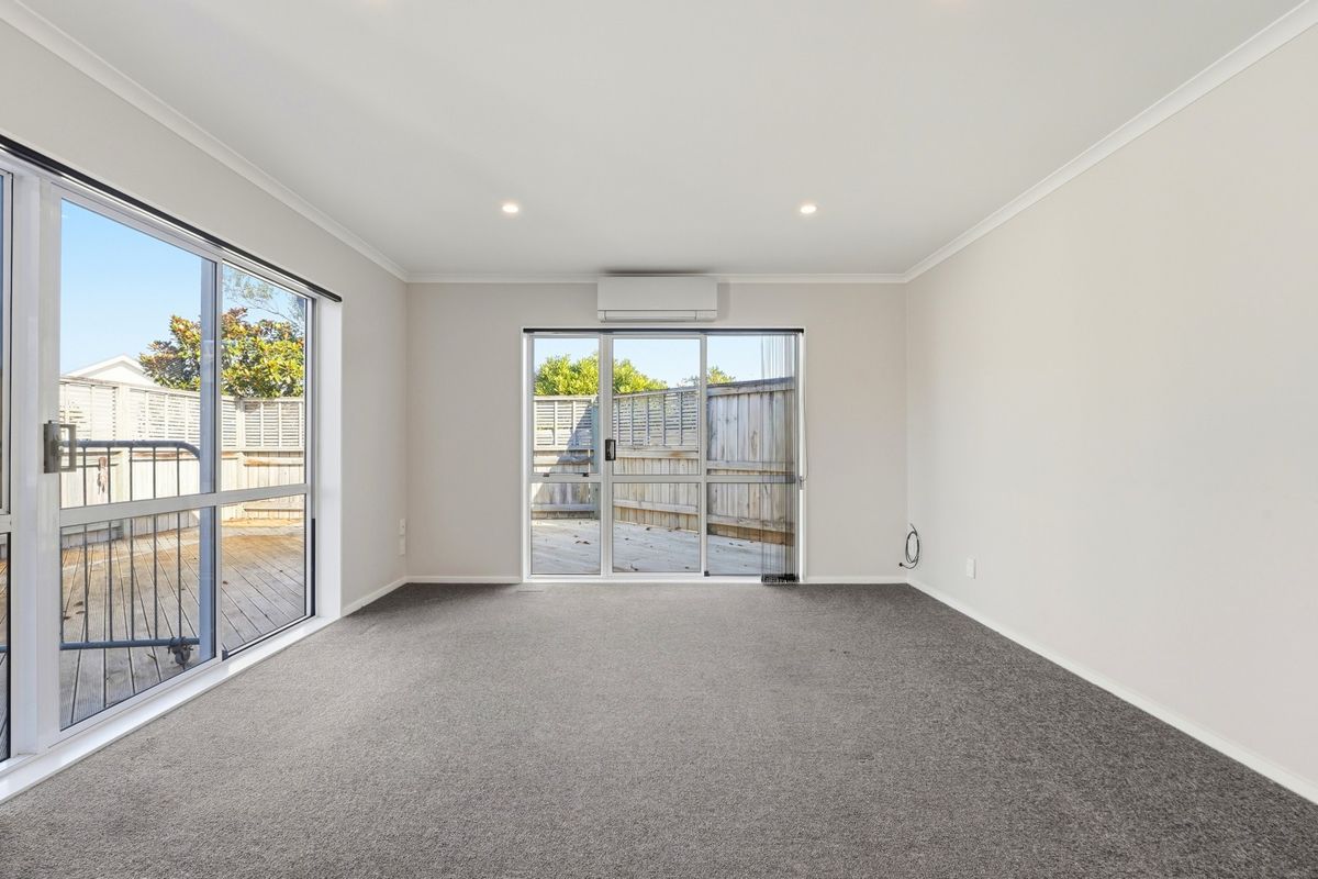 IMMACULATE HOME in TOP LOCATION!! - Widok 5