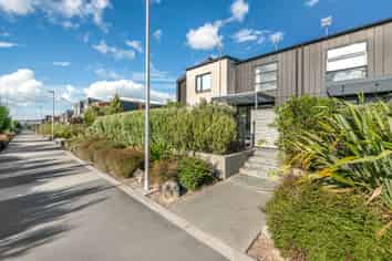 16 Rorida Lane, Flat Bush