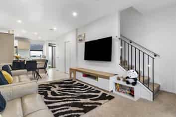 16 Rorida Lane, Flat Bush