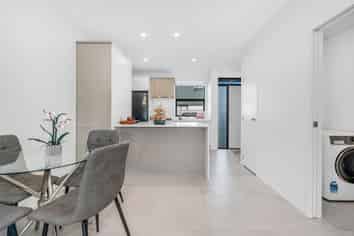 16 Rorida Lane, Flat Bush