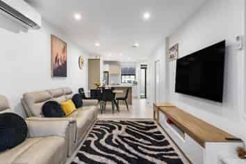 16 Rorida Lane, Flat Bush