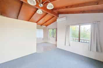35B Eureka Place, Parahaki