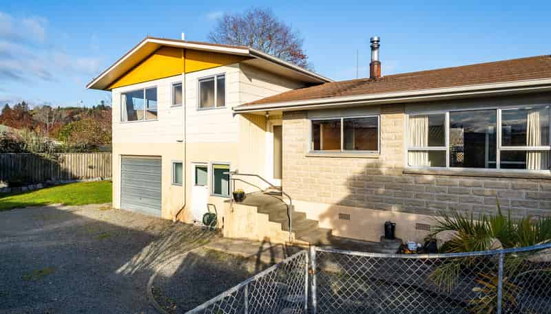 78B Whitby Road, WAKEFIELD