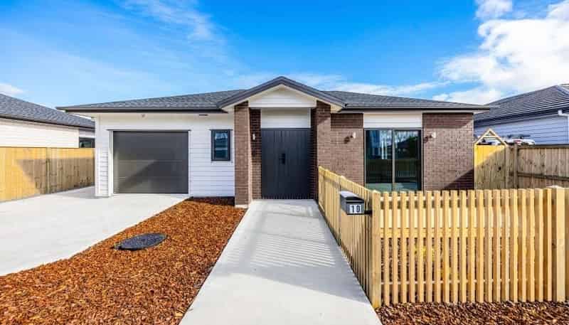 10 Sapwood Crescent, Takanini