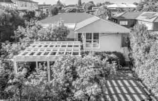 15 Kingdale Road, Henderson