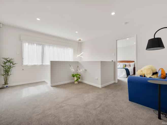 264A  New Windsor Road, New Windsor
