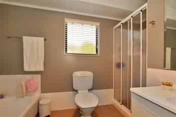 18 Montana Drive, Pyes Pa