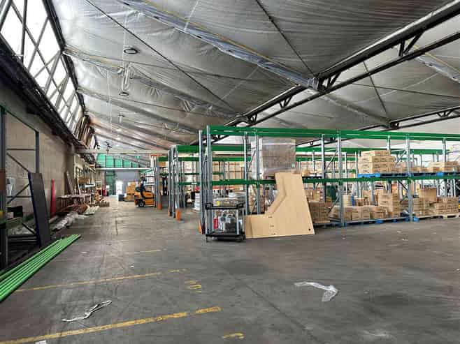 1,471sqm on Morrin Rd - Ideal for Trade Retail