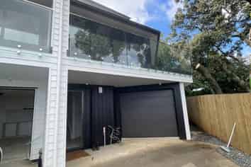 7/874A Mount Eden Road, Three Kings