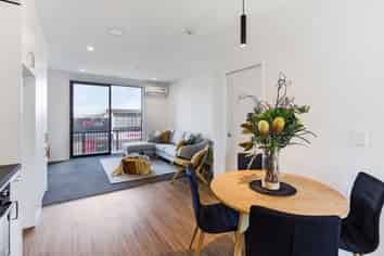 15/4 Waverley Street, Sydenham