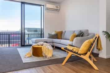15/4 Waverley Street, Sydenham