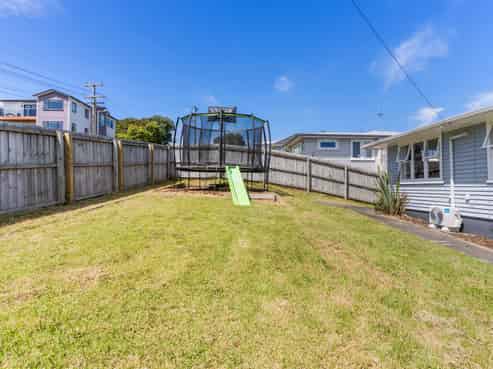 8 Gilliam Street, New Lynn