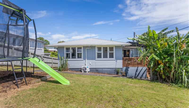 8 Gilliam Street, New Lynn