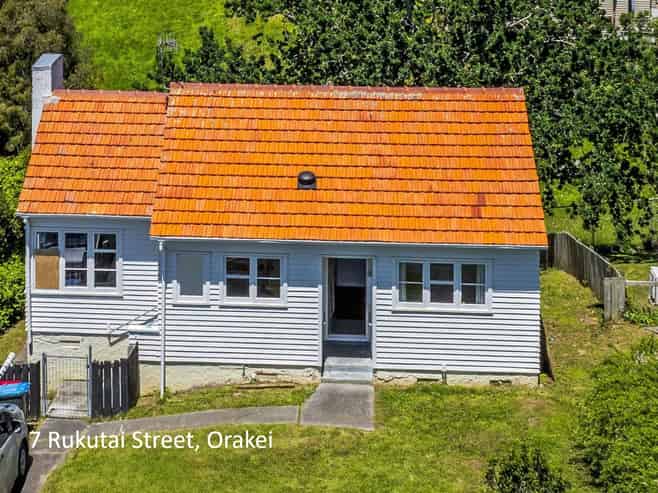 7,9,11 Rukutai Street, Orakei