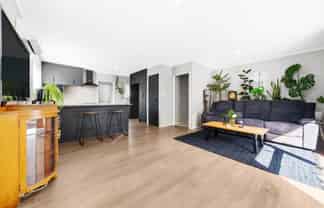 1/94A Clevedon Road, Papakura