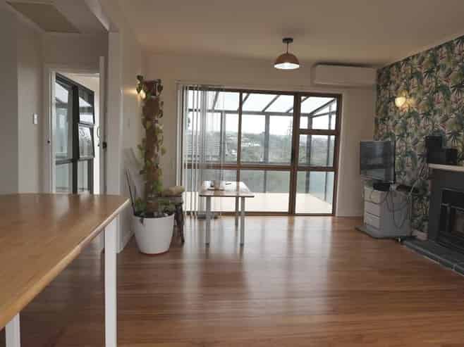 130 Rosier Rd, Glen Eden