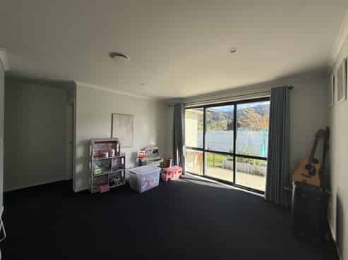 34 Te Ara O Toroa, Wainuiomata