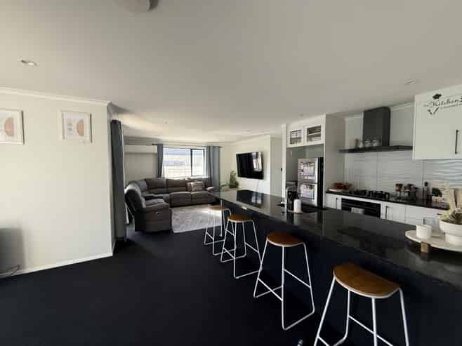 34 Te Ara O Toroa, Wainuiomata