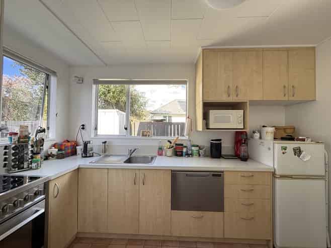 8E Montgomery Crescent, Clouston Park