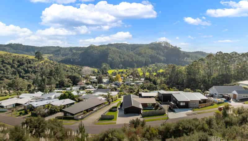 10 Manatu Close, Whangamata